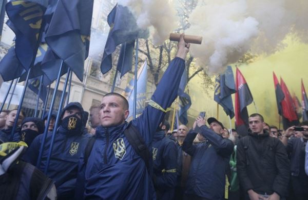 <br />
Стороживших «беркутовцев» украинских националистов обвели вокруг пальца<br />
