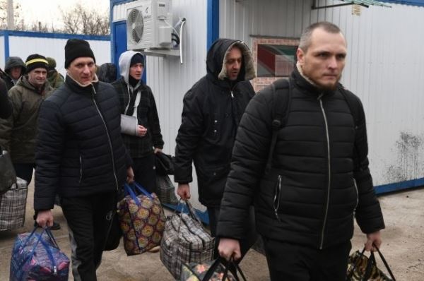 Киев передал республикам Донбасса всех пленных по обмену