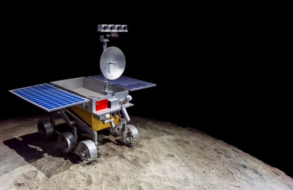 <br />
«Юйту-2» путешествует по обратной стороне Луны<br />

