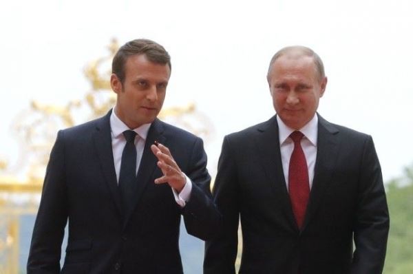 Во Франции рассказали о деталях телефонного разговора Путина и Макрона